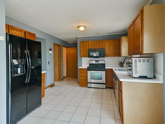 5th image of 6725 Louden Dr