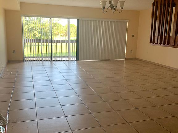 2nd image of 515 W Park Dr APT 15
