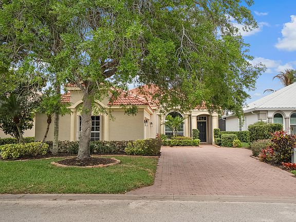 5th image of 4626 NW Wandering Oak Court