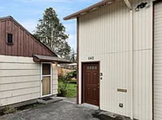 642 S 159th St, Seattle, WA 98148