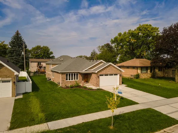 8744 80th Ct, Hickory Hills, IL 60457