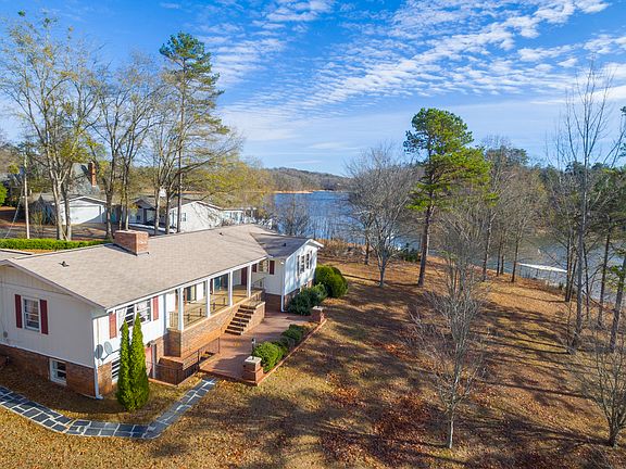 4th image of 8098 Beachwood Dr