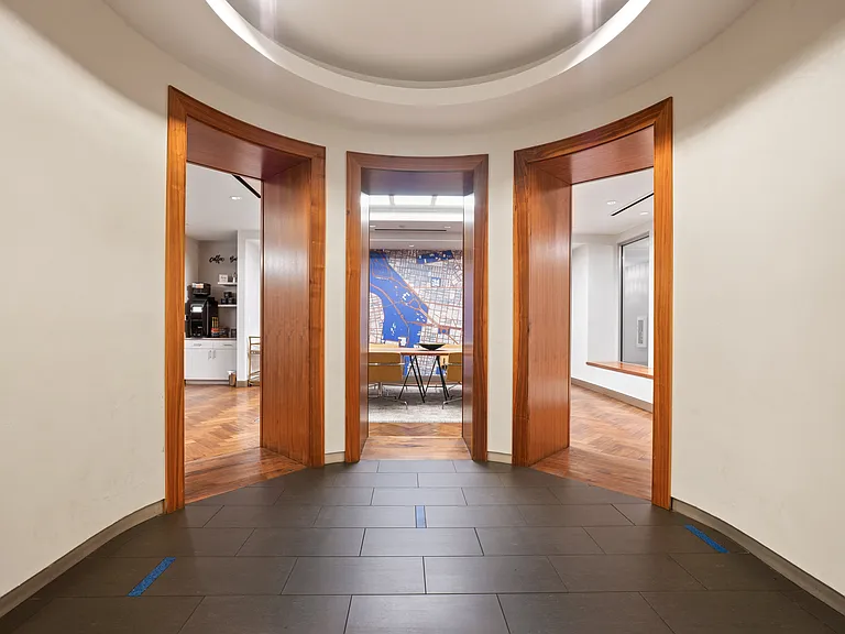 THE GRIFFIN CENTER CITY — Photo 19
