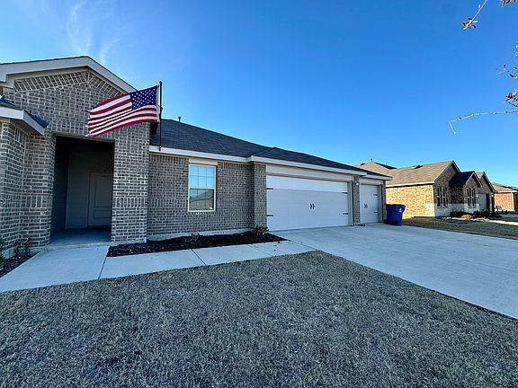 2nd image of 908 Martingale Dr