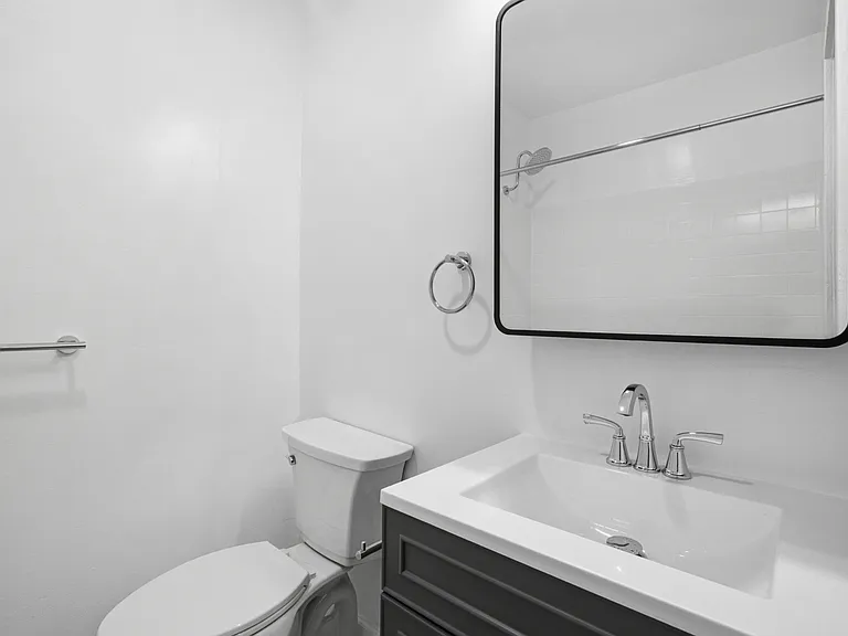 452 Oak St #4 — Photo 17
