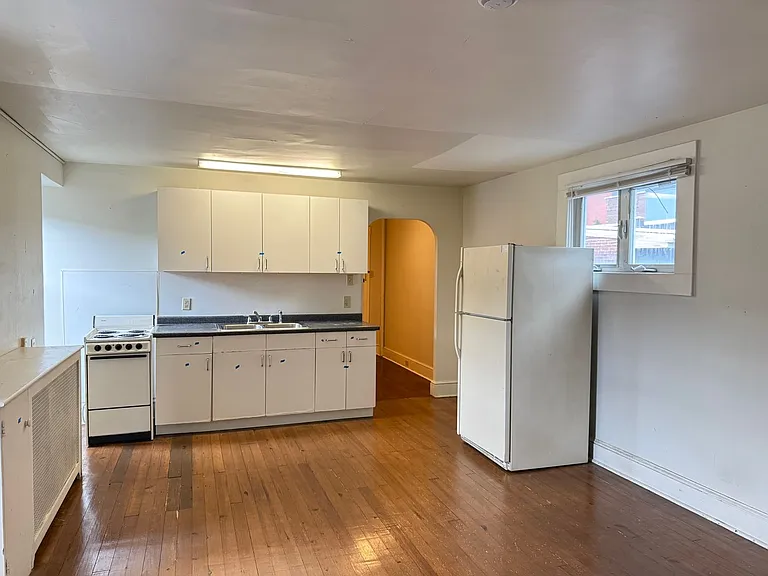 130-132 N Prince St — Photo 5