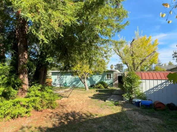 16369 Hilow Rd, Los Gatos, CA 95032