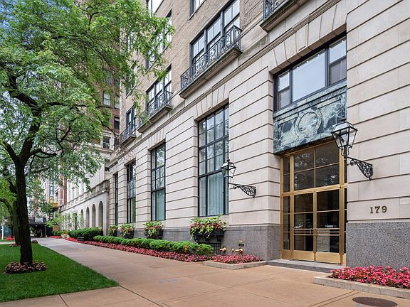 2nd image of 179 E Lake Shore Dr #301