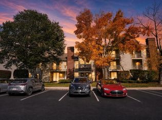14 Walden Dr APT 8, Natick, MA 01760