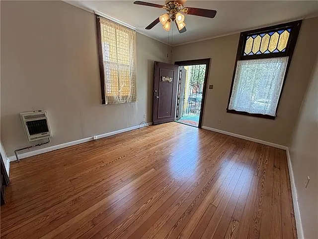 2 bed, 1.0 bath, 1100 sqft, $1,550 — Photo 3