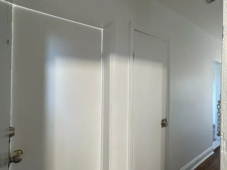 201 Claremont Ave #10 — Photo 13