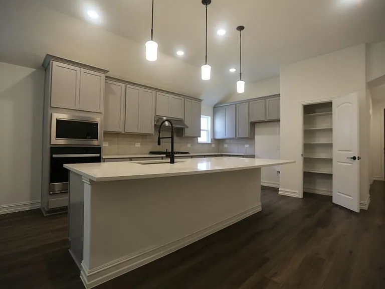 3412 Marginal Dr — Photo 39