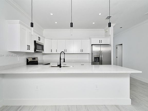 3rd image of 2323 Unity Ave