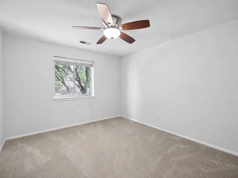 9923 Lake Landing Rd — Photo 19