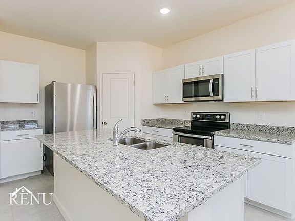 3rd image of 35396 W San Capistrano Ave