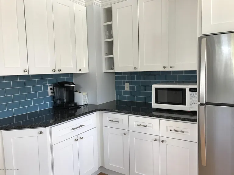 515 Jefferson Ave — Photo 10