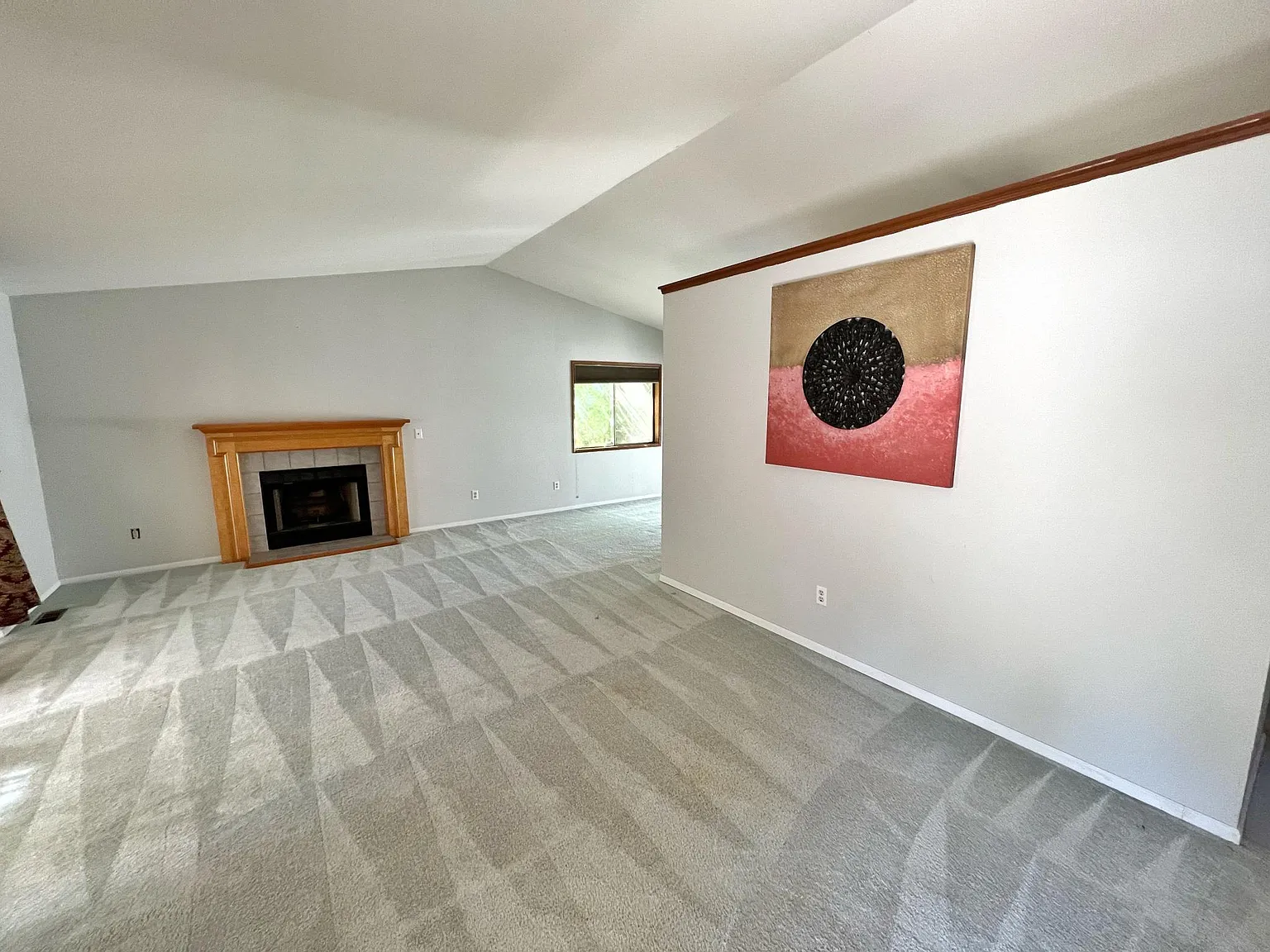 3 bed, 2.5 bath, 1830 sqft, $3,400 — Photo 2
