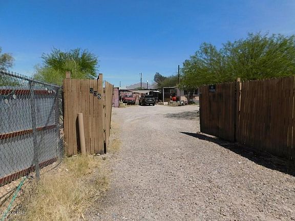 4th image of 329 E Jacinto St #333