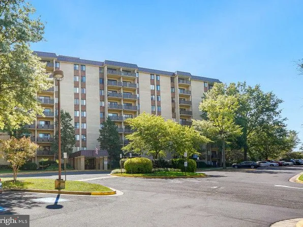 3101 S Manchester St APT 318, Falls Church, VA 22044