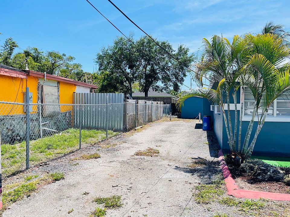 2nd image of 2552 Kentucky St
