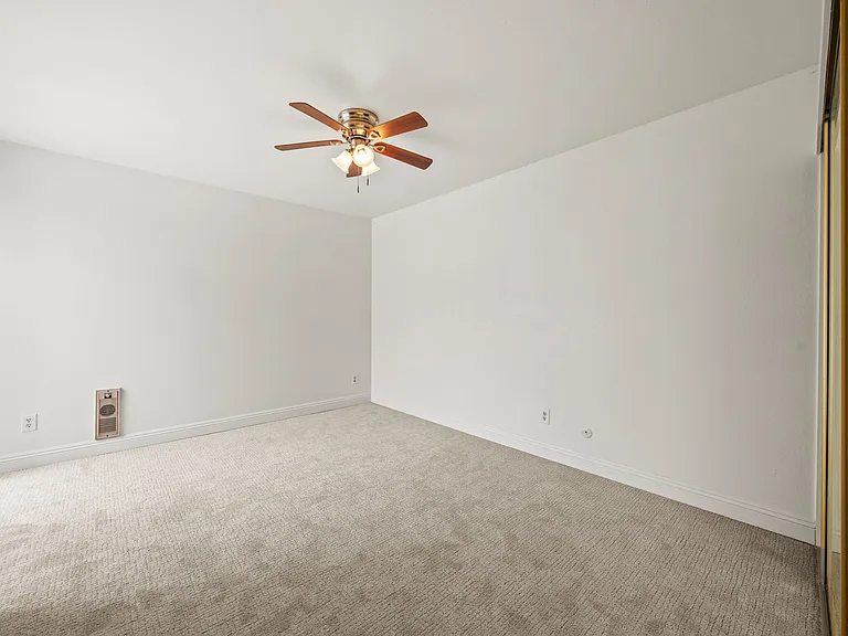 3266 Ashford St #K — Photo 14