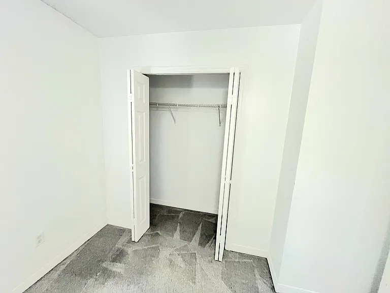 4717 SW 69th Ter — Photo 32