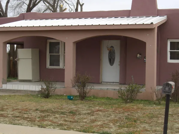 809 W 7th St, Plainview, TX 79072