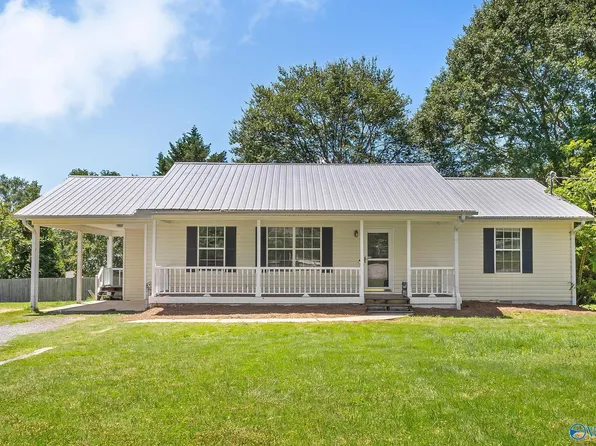 304 Jordan Ln SE, Arab, AL 35016