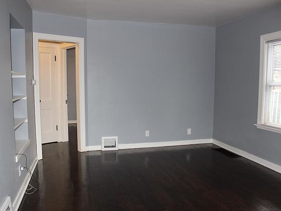 5th image of 4714 Ivy St