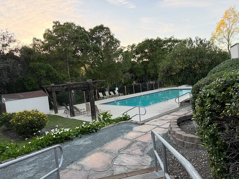 6 Basin Ct — Photo 41