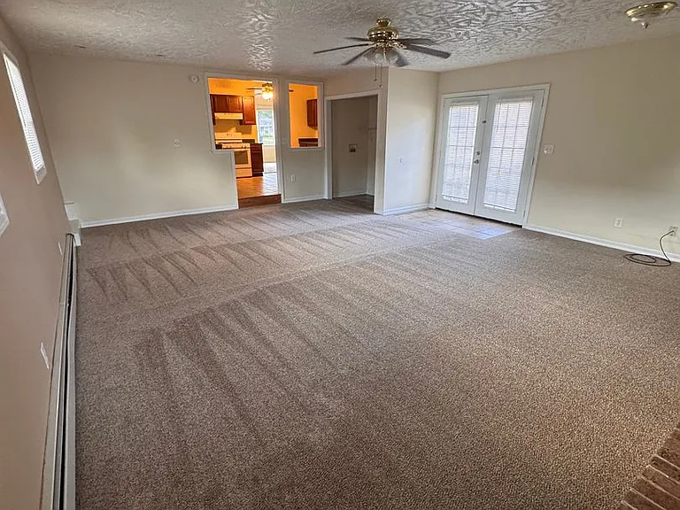2433 Bainbridge Ave — Photo 18