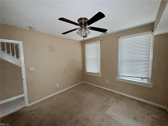 4th image of 1405 Perry St