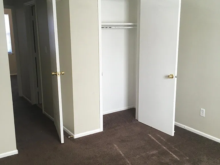 301 SE Claremont St #A — Photo 15