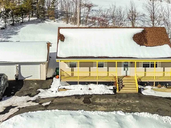 300 Falmouth Back Rd, West Hants, NS B0P 1L0