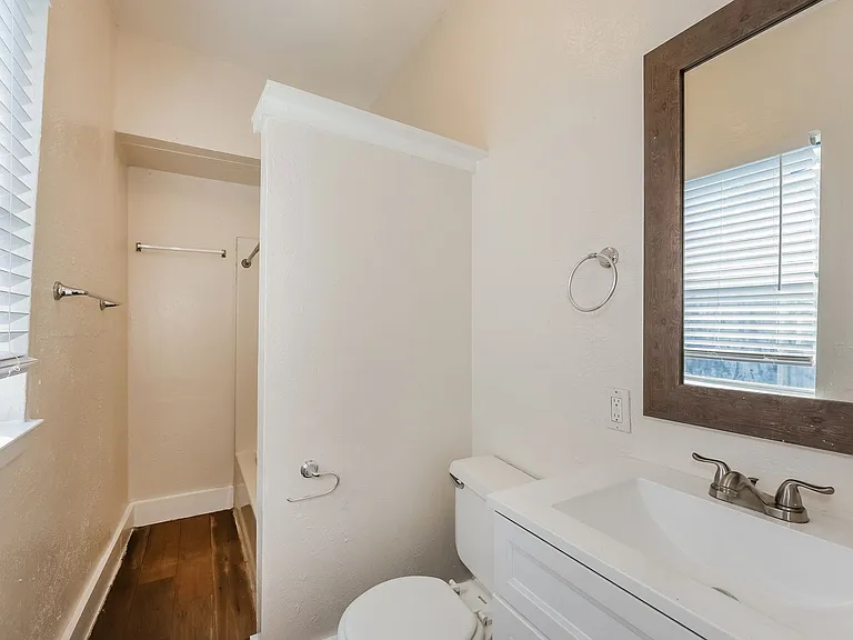 4926 Reiger Ave — Photo 23