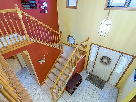 3rd image of 19531 Edgebrook Ln