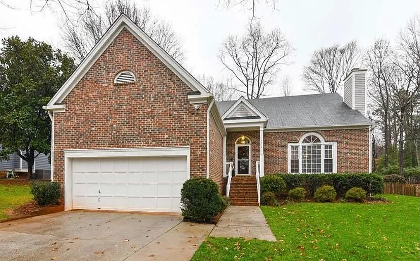4618 Country Woods Ln