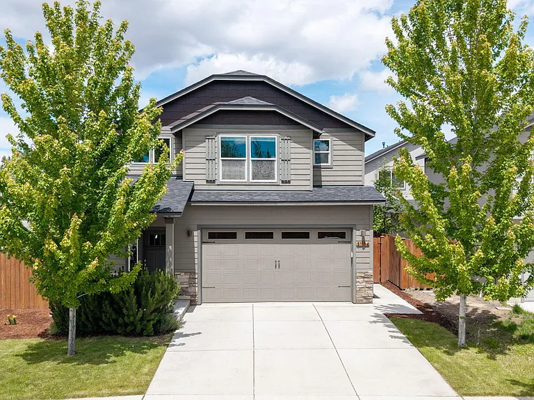 21154 Darnel Ave — Photo 1