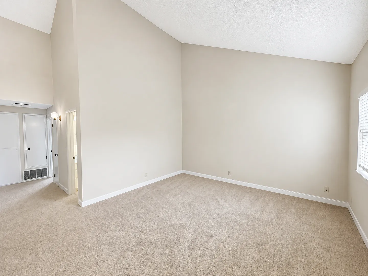 Fremont Walnut Ave condo is spacious 2 bedroom with open loft, has 2 car garage and great location! — Photo 4