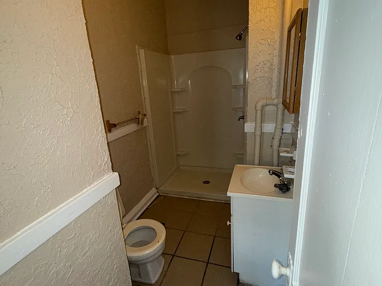871 Midway Ave — Photo 8