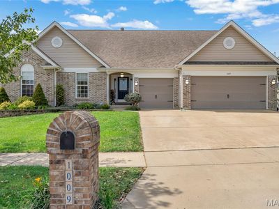 1009 Westlake Village Dr, Pacific, MO, 63069