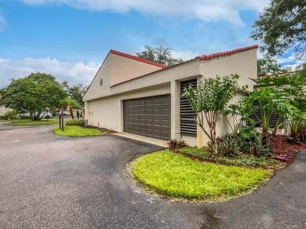 201 N Granada Ct, Plant City, FL 33566