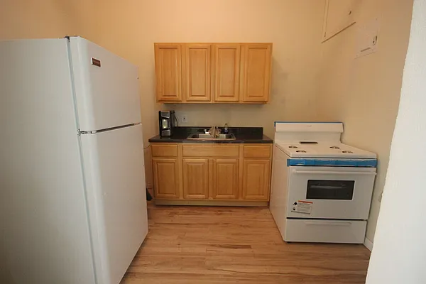 Rented by Nooklyn NYC LLC | media 41