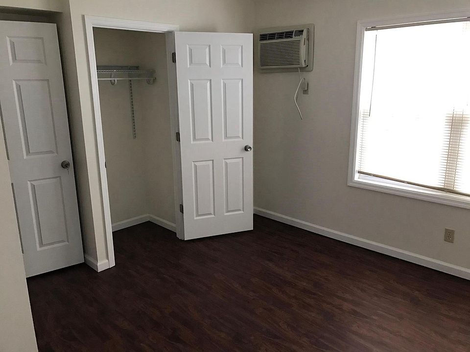 2nd image of 10 Hawk Ln