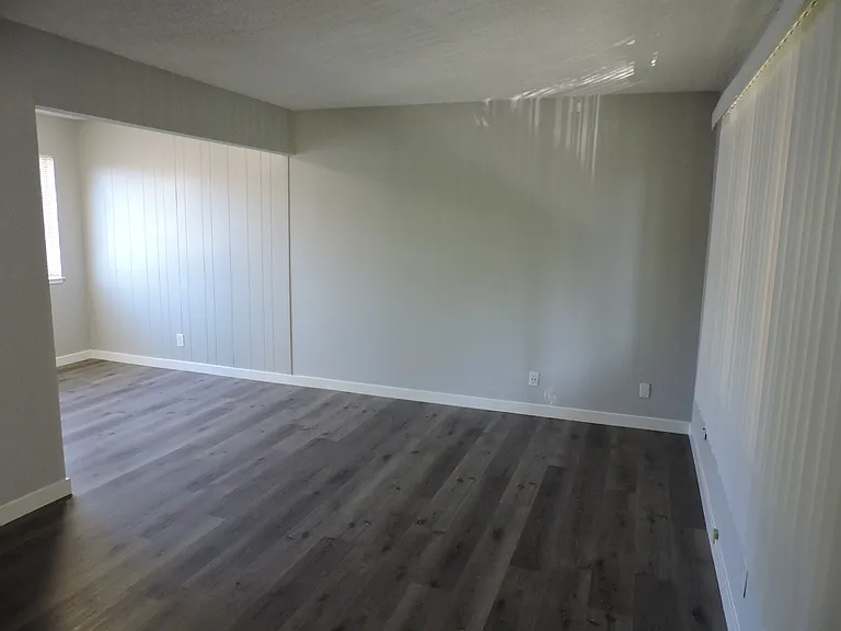 2520 Northrop Ave #5 — Photo 4