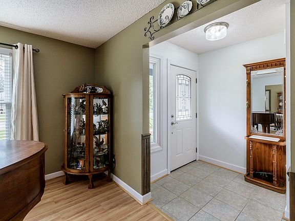 3rd image of 5365 Cregier Dr