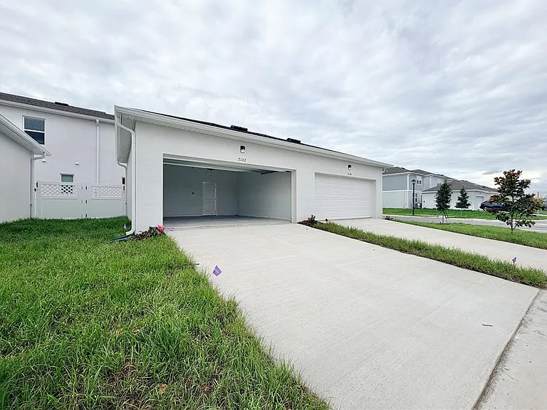 2132 Rider Rain Ln — Photo 36