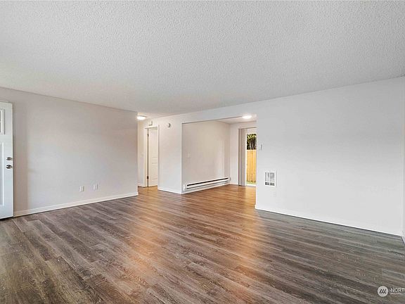 4th image of 1204 1218 7th Avenue SE
