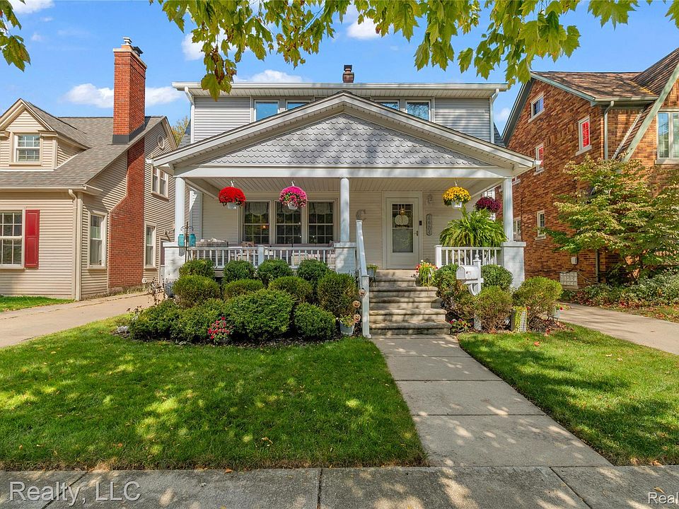 22204 Military St, photo 3