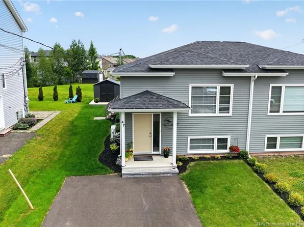47 Birchfield St, Moncton, NB E1G 0W7